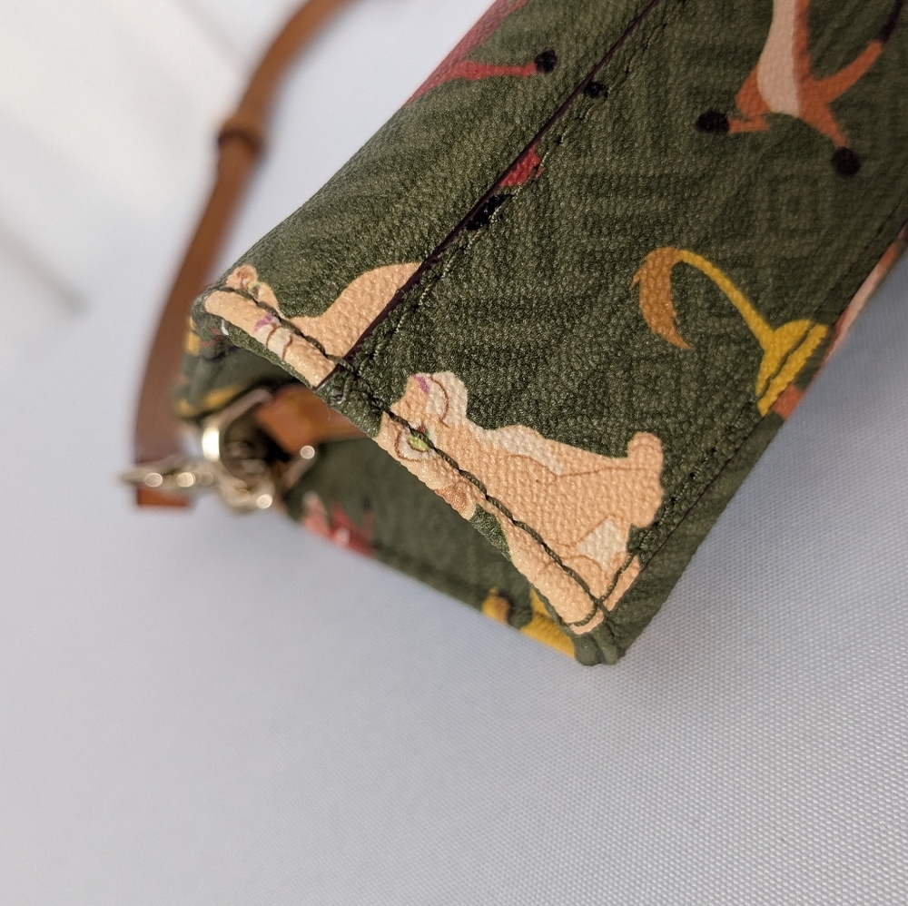 Dooney & Bourke Disney Green 1997 Lion King Crossbody Bag EUC - Picture 4 of 16